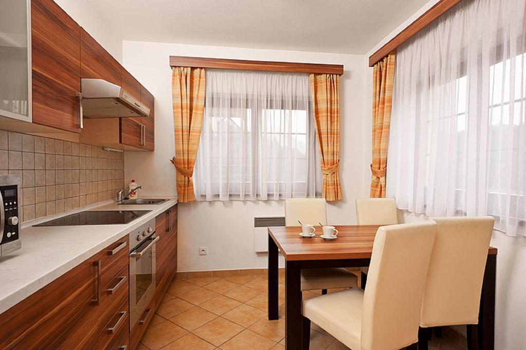 Apartmany Hrabovo รูชอมแบรอค ห้อง รูปภาพ